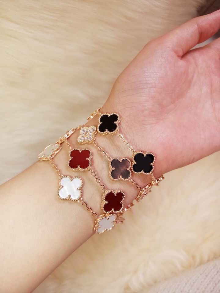Van Cleef & Arpels bracelet lyh02
